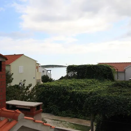 Apartment Milna 8896b Vis